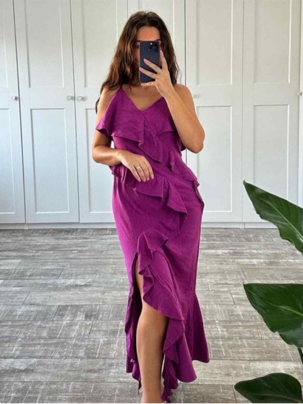 Women’s Ruffle V-Neck Maxi Dress in Purple